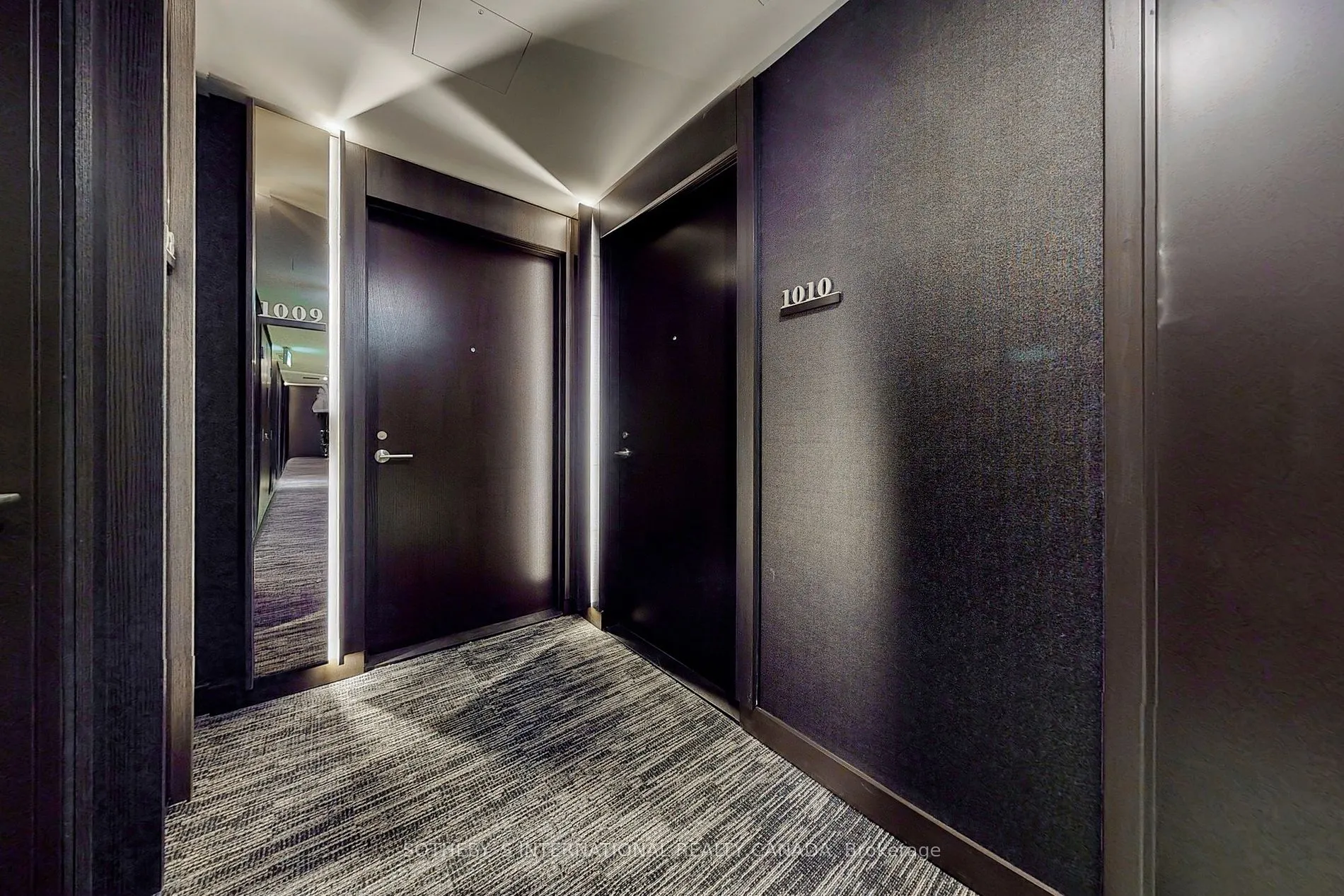 11 Yorkville Ave, #1010