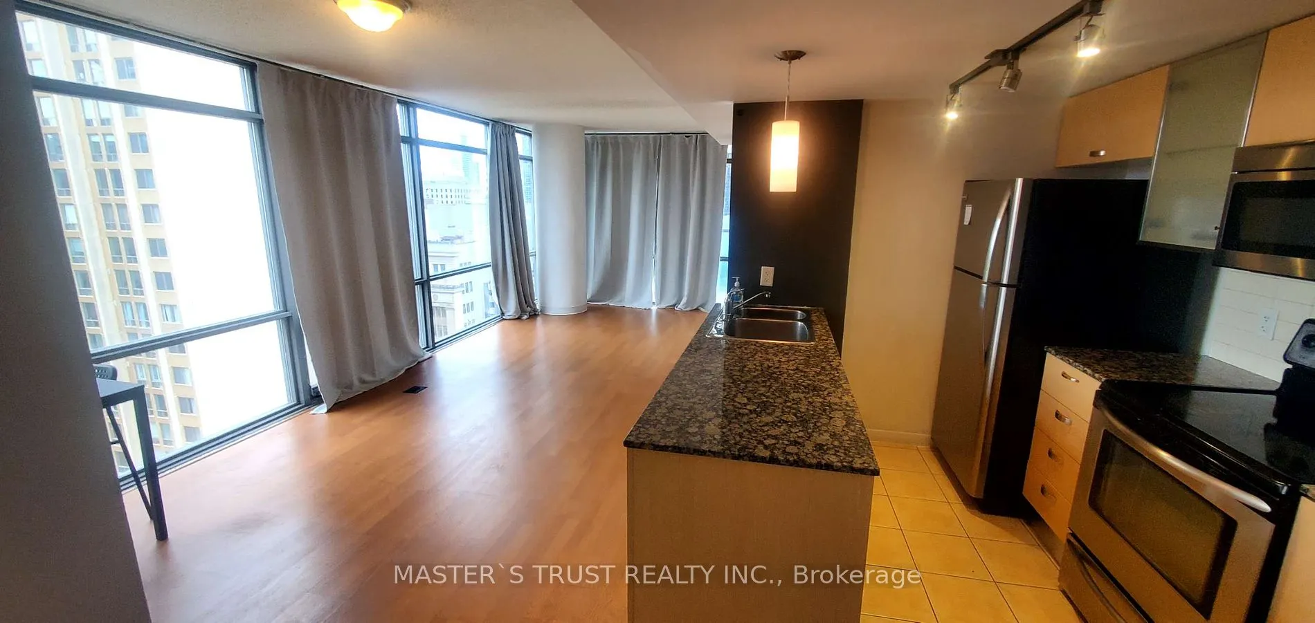 38 Grenville St, #1807