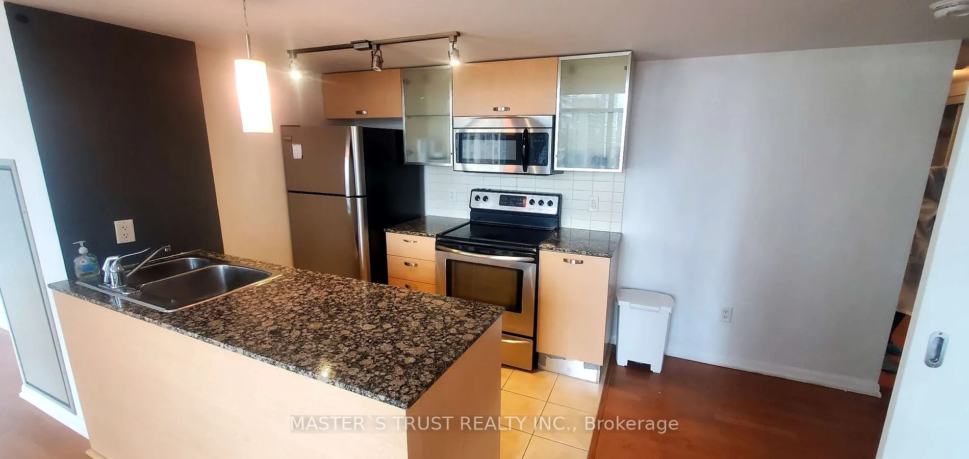 38 Grenville St, #1807