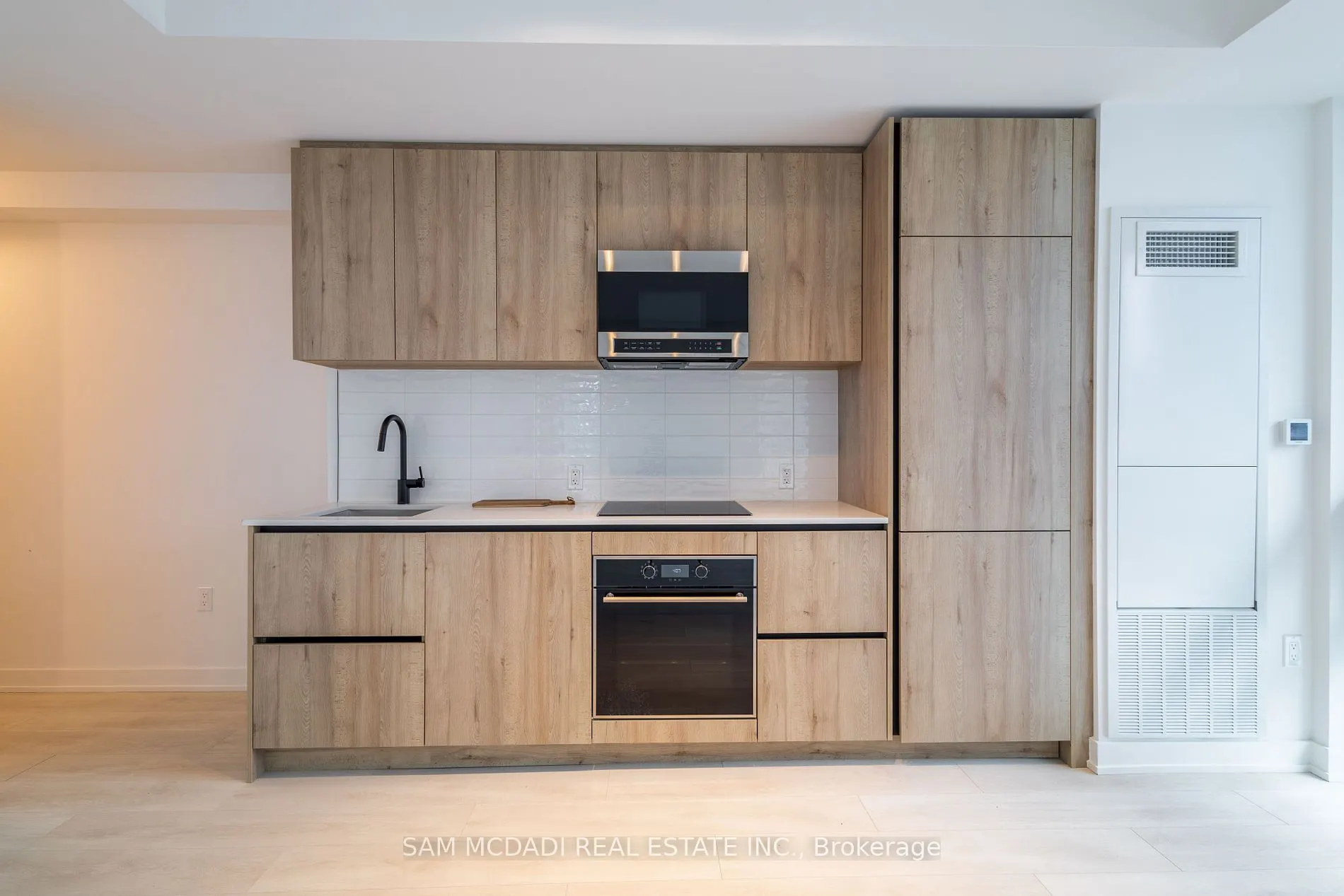 127 Broadway Ave, #1802