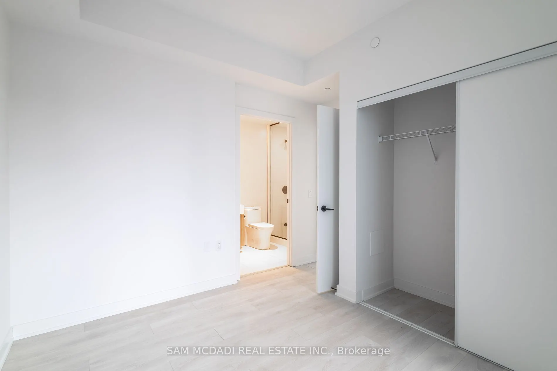 127 Broadway Ave, #1802