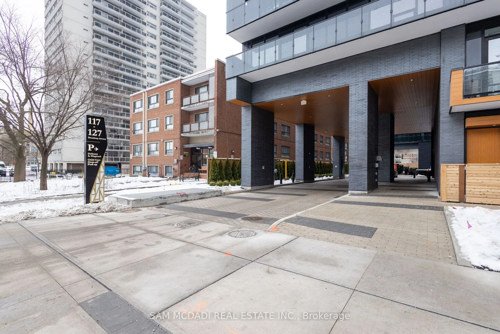 127 Broadway Ave, #1802