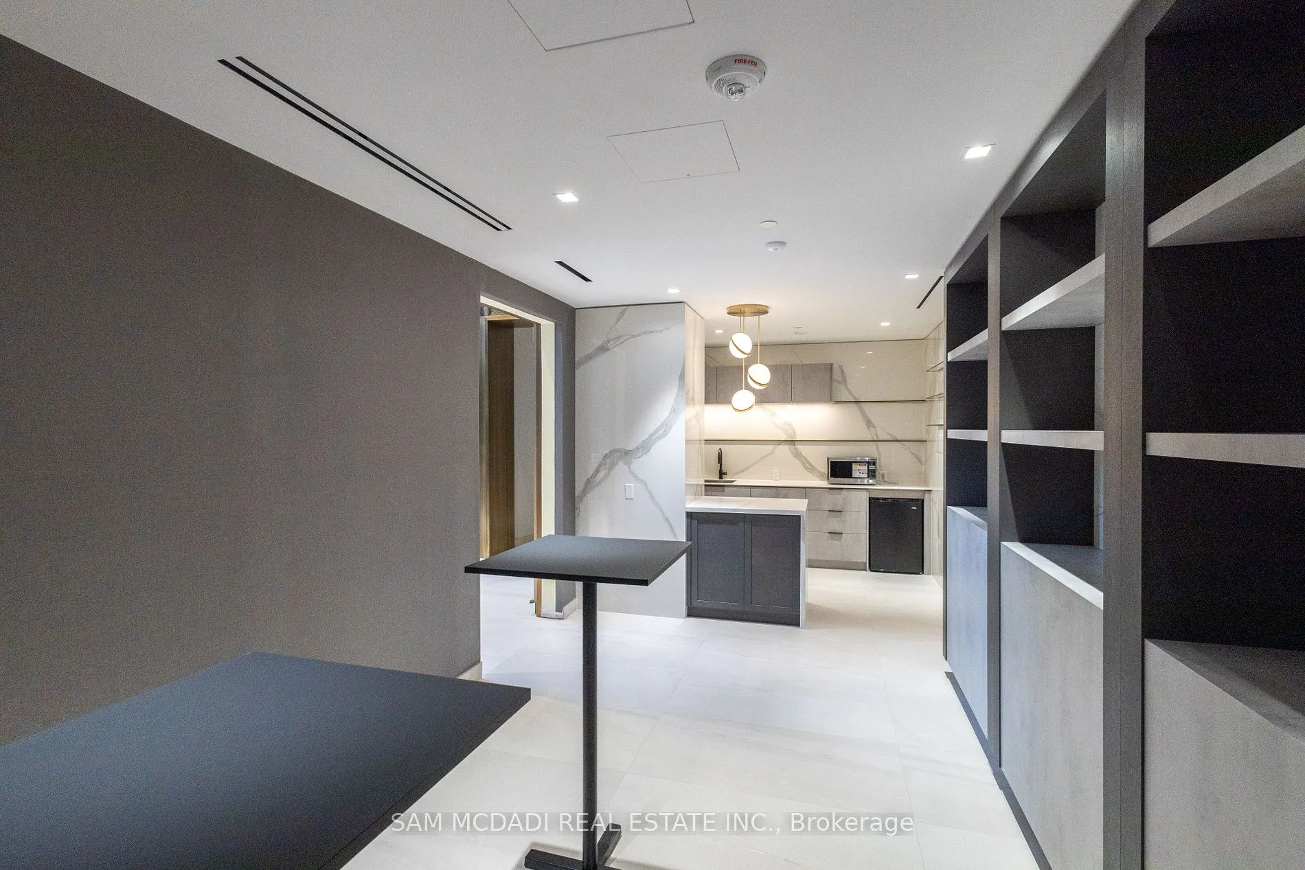 127 Broadway Ave, #1802