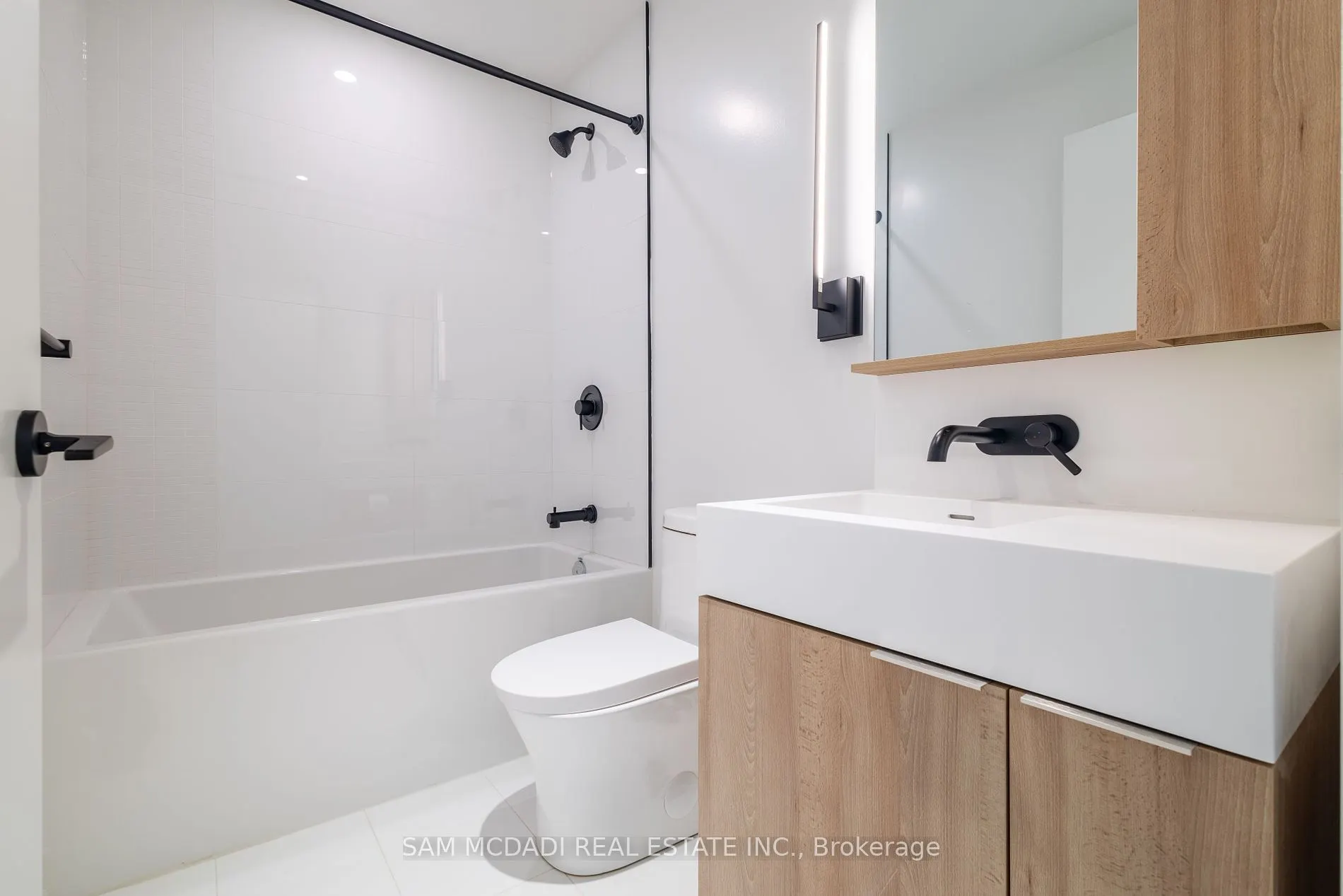 127 Broadway Ave, #1802