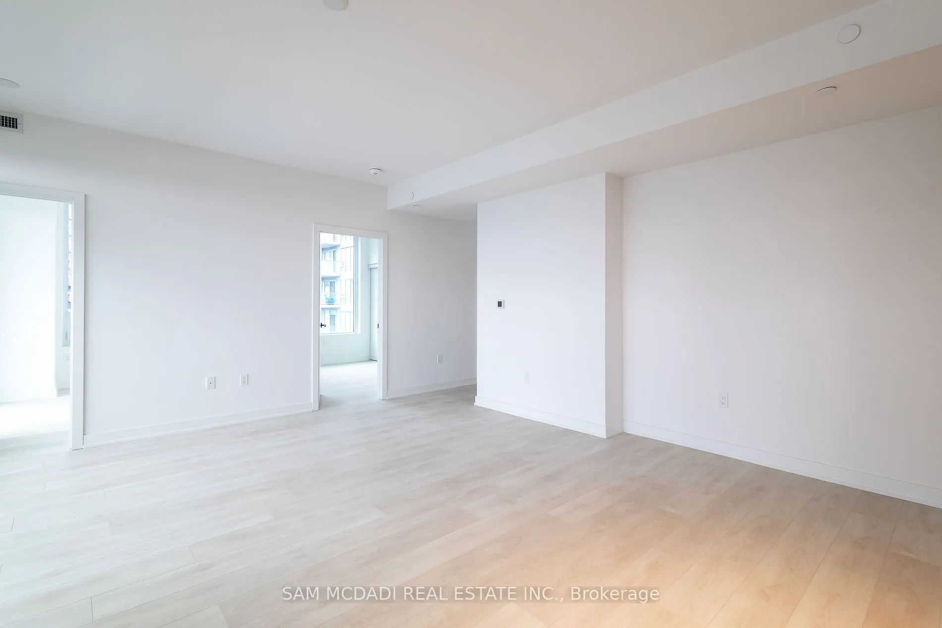 127 Broadway Ave, #1802