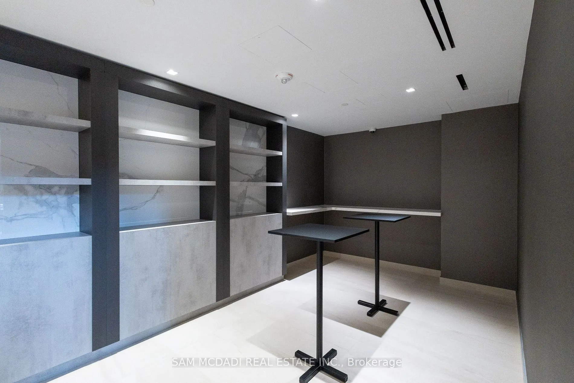 127 Broadway Ave, #1802