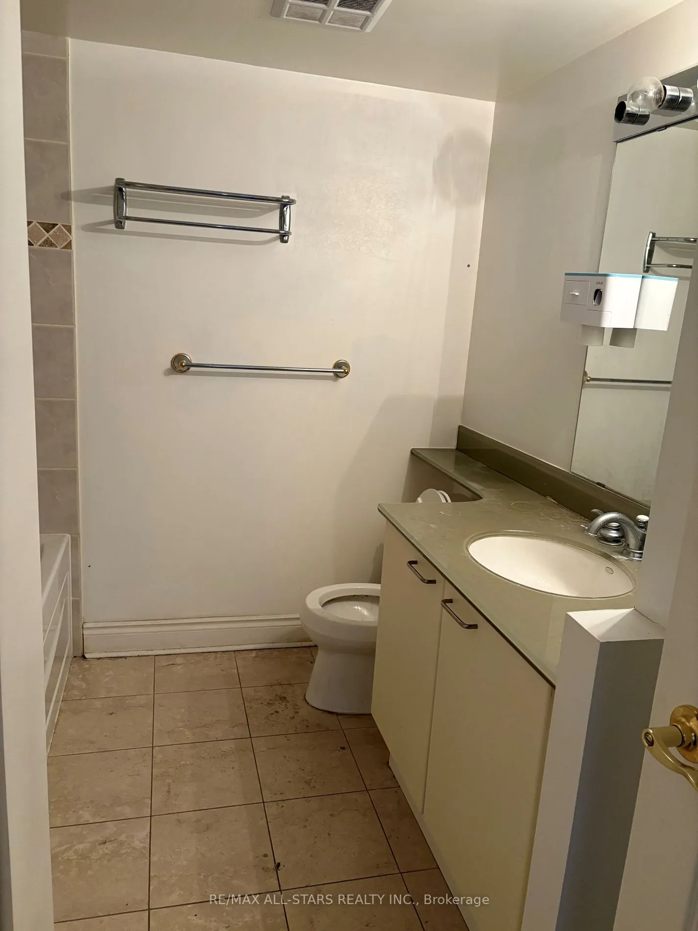 80 Cumberland St, #306