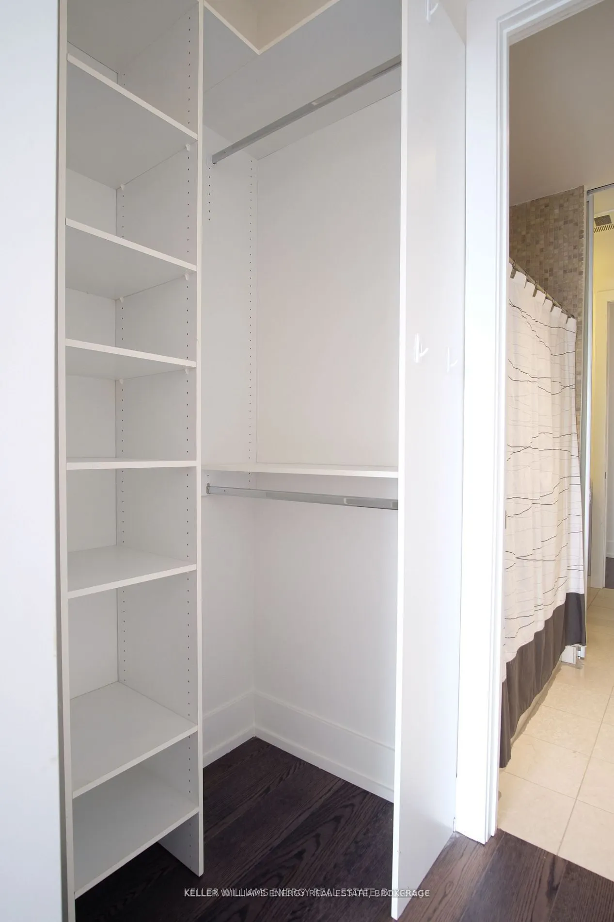 33 Charles St E, #4305