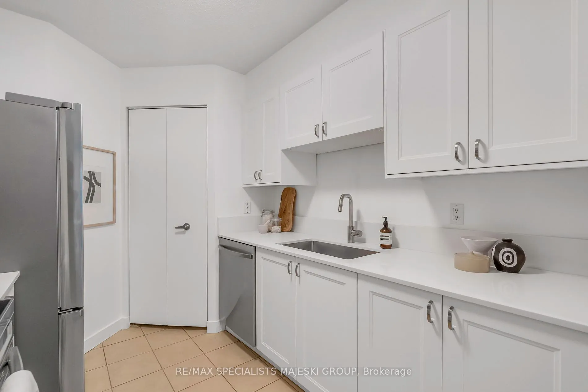 361 Front St W, #328