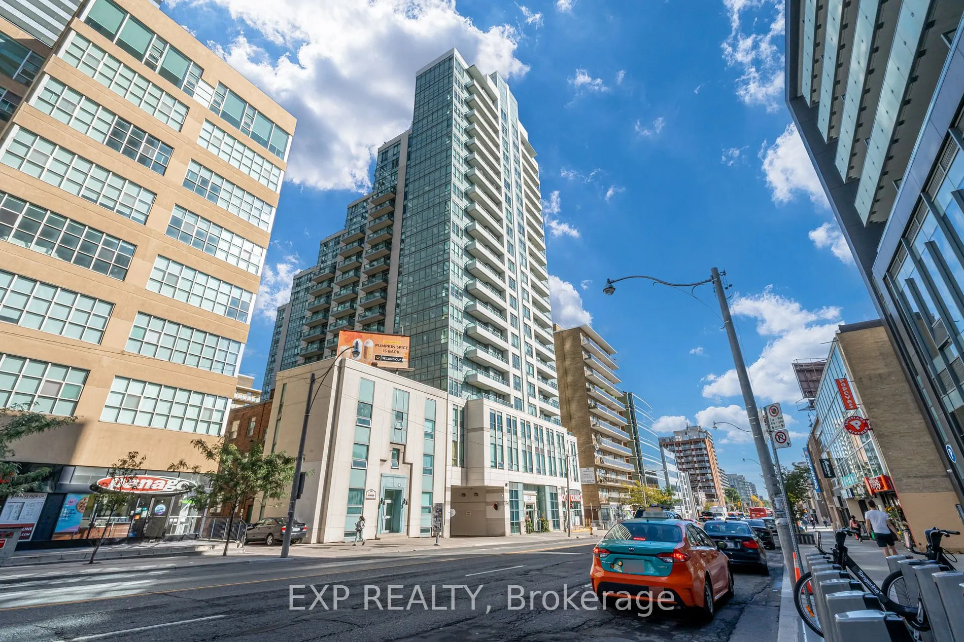 212 Eglinton Ave E, #808