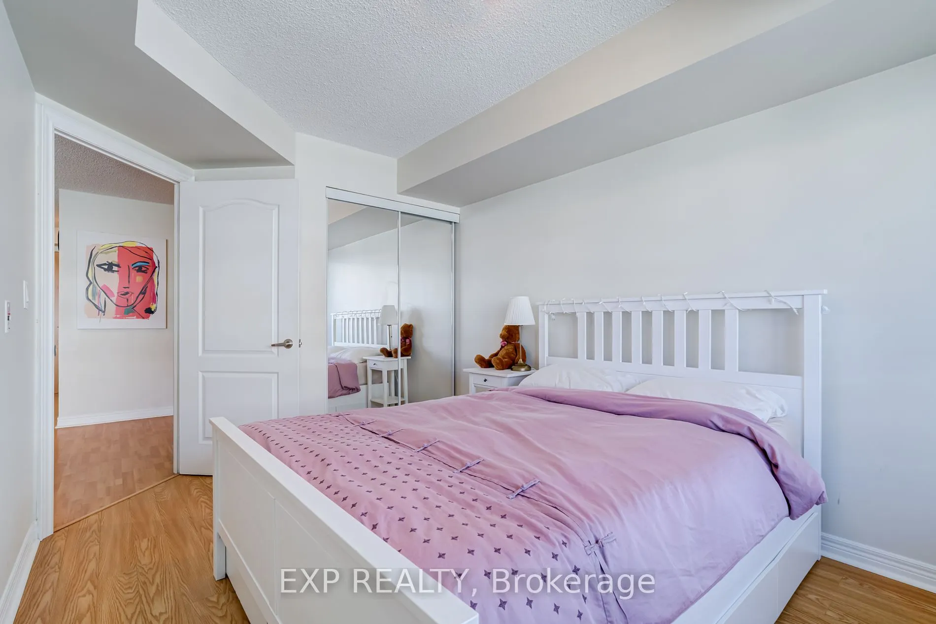 212 Eglinton Ave E, #808