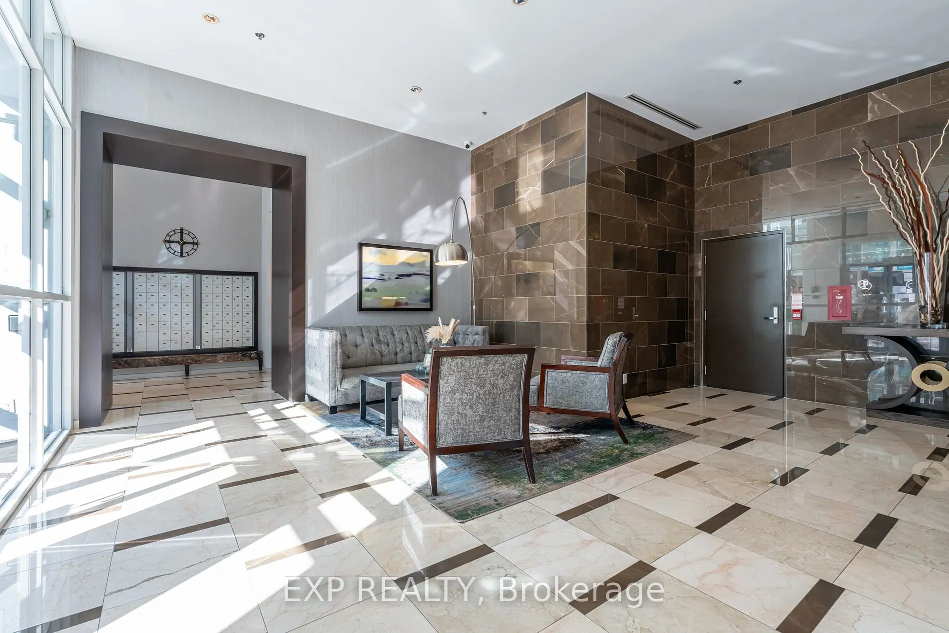 212 Eglinton Ave E, #808