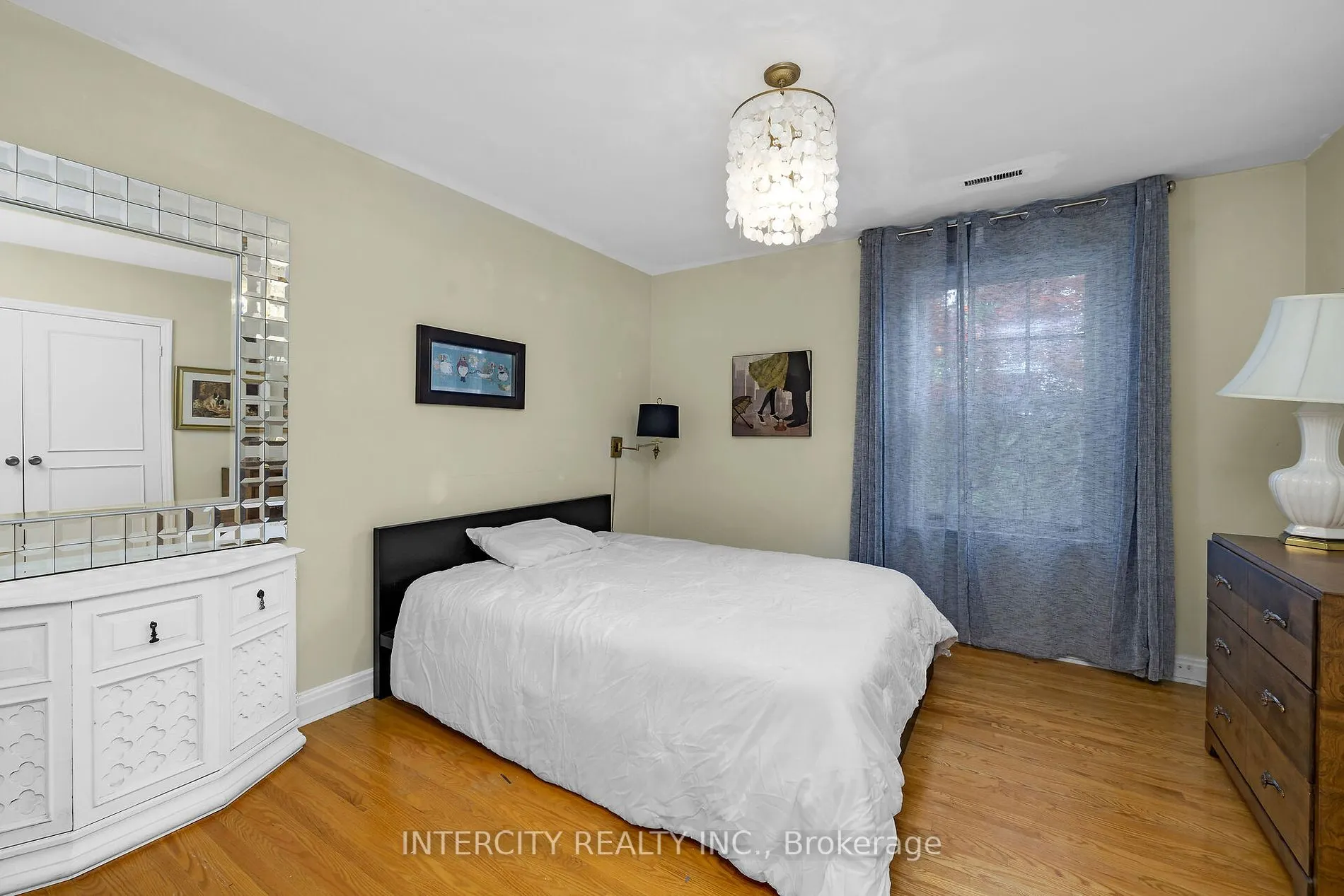 27 Suncrest Dr
