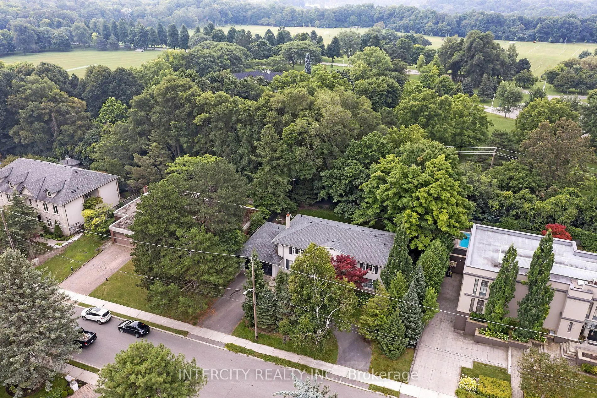 27 Suncrest Dr