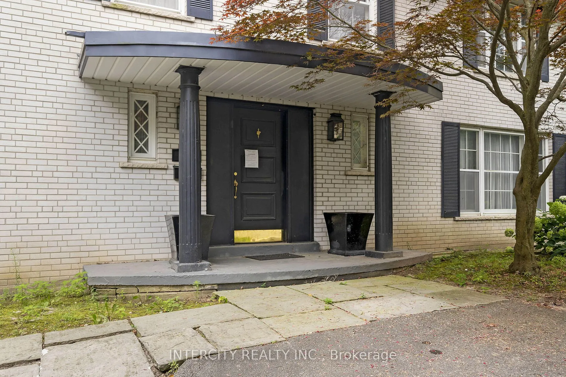 27 Suncrest Dr