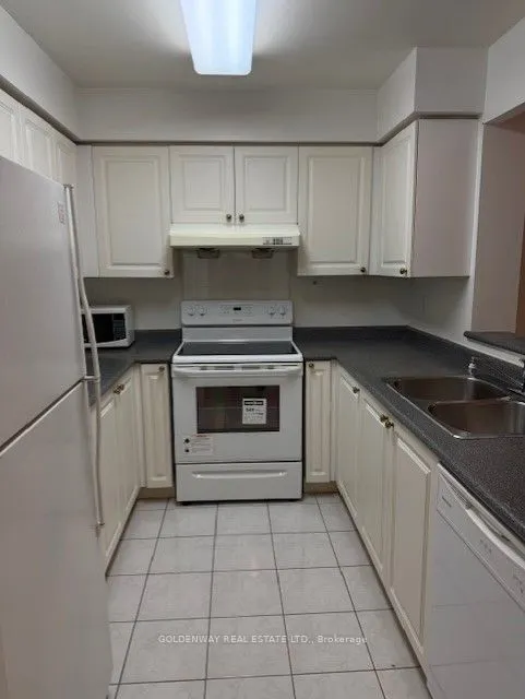 39 Pemberton Ave, #401