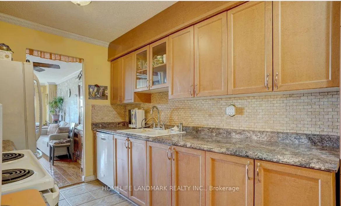 25 Sunrise Ave, #Ph07
