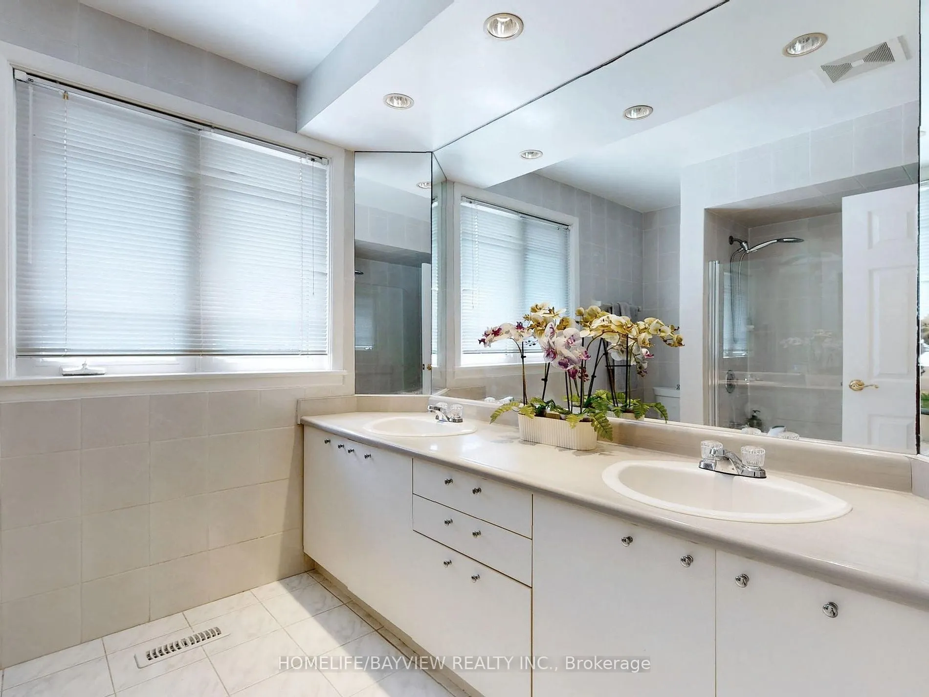 2 Fleming Dr
