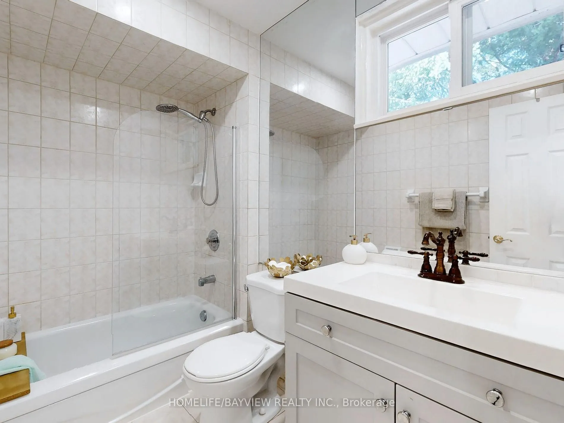 2 Fleming Dr