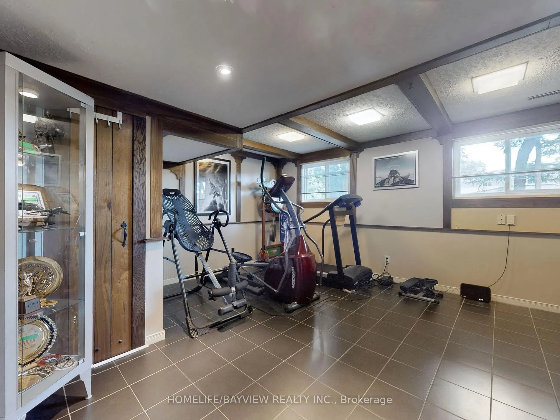 2 Fleming Dr