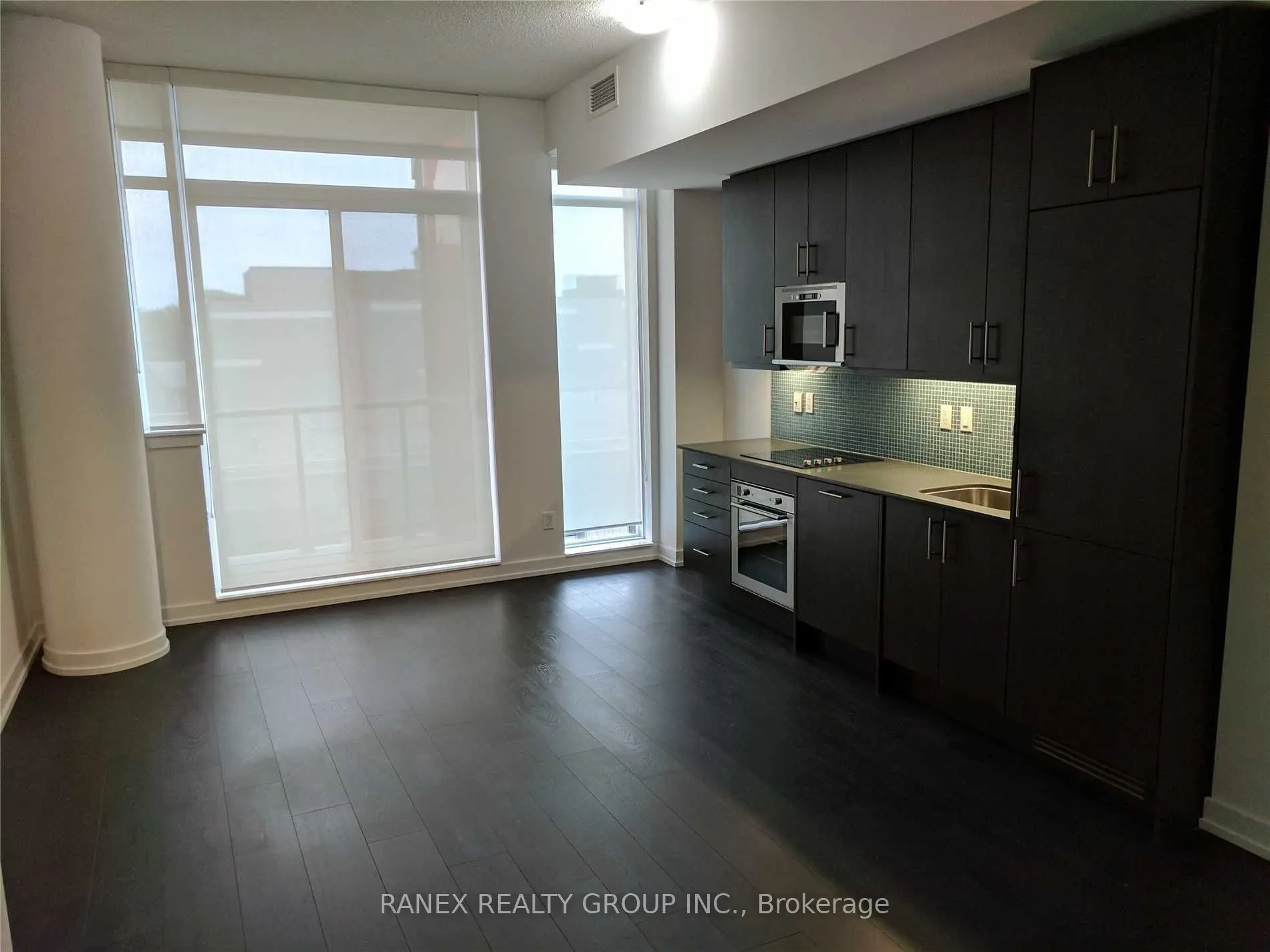 297 College St, #505
