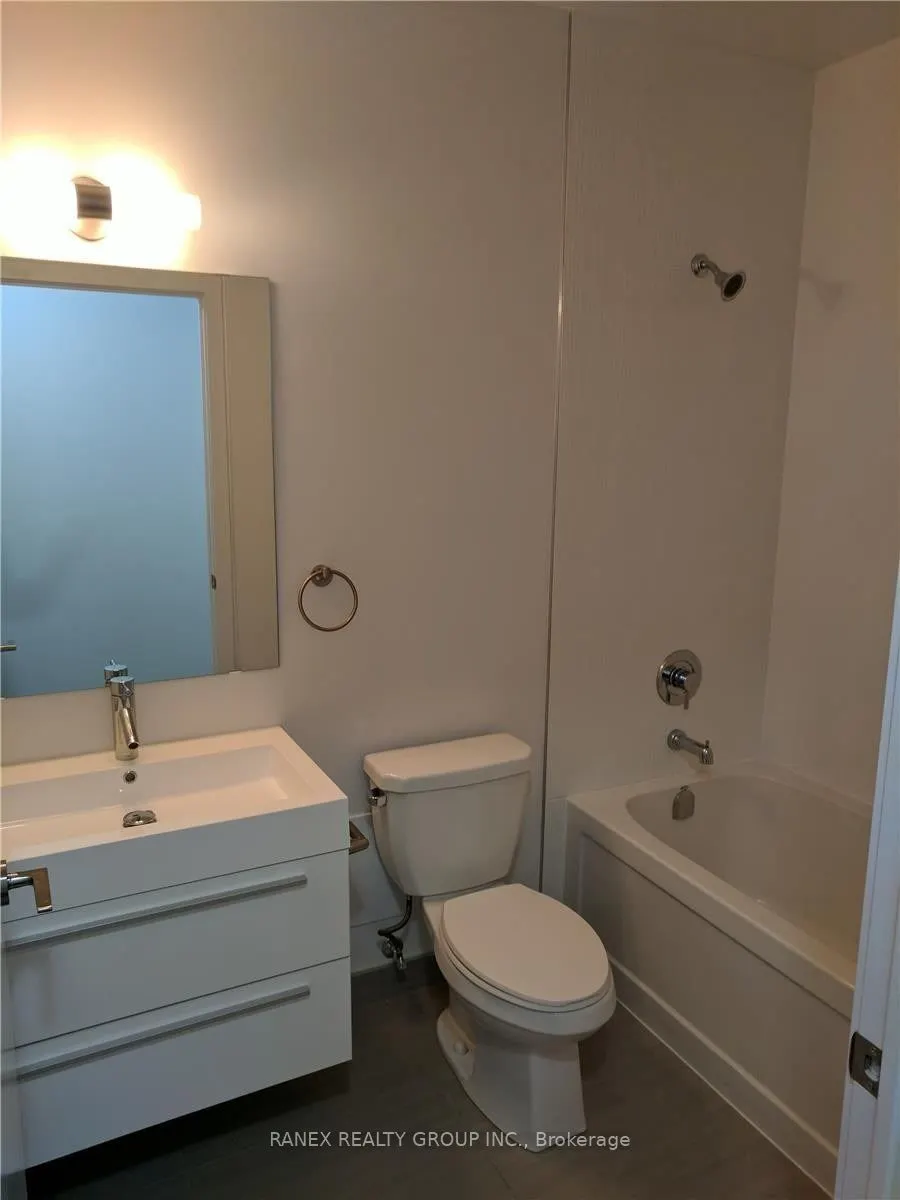 297 College St, #505