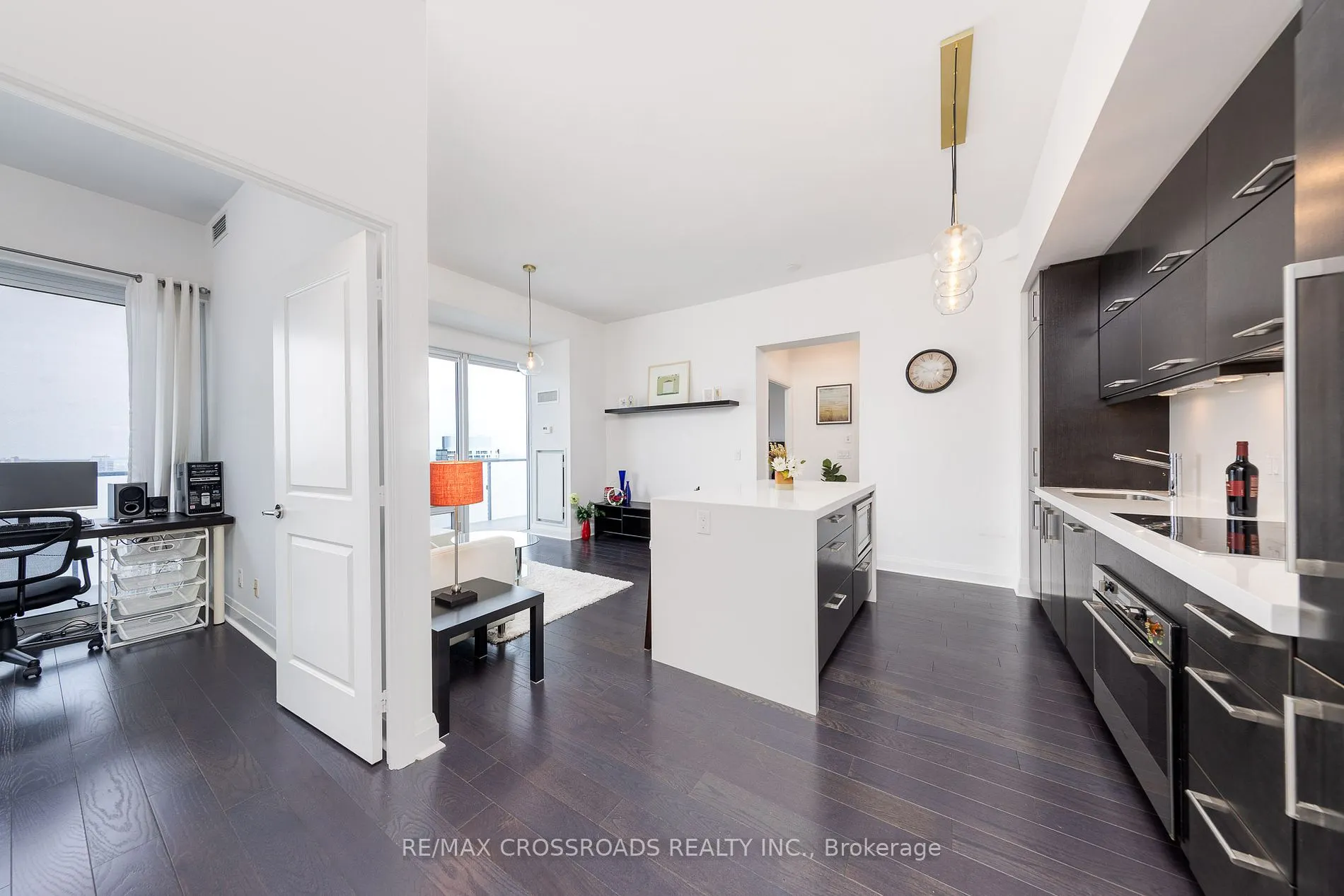 1080 Bay St, #4509