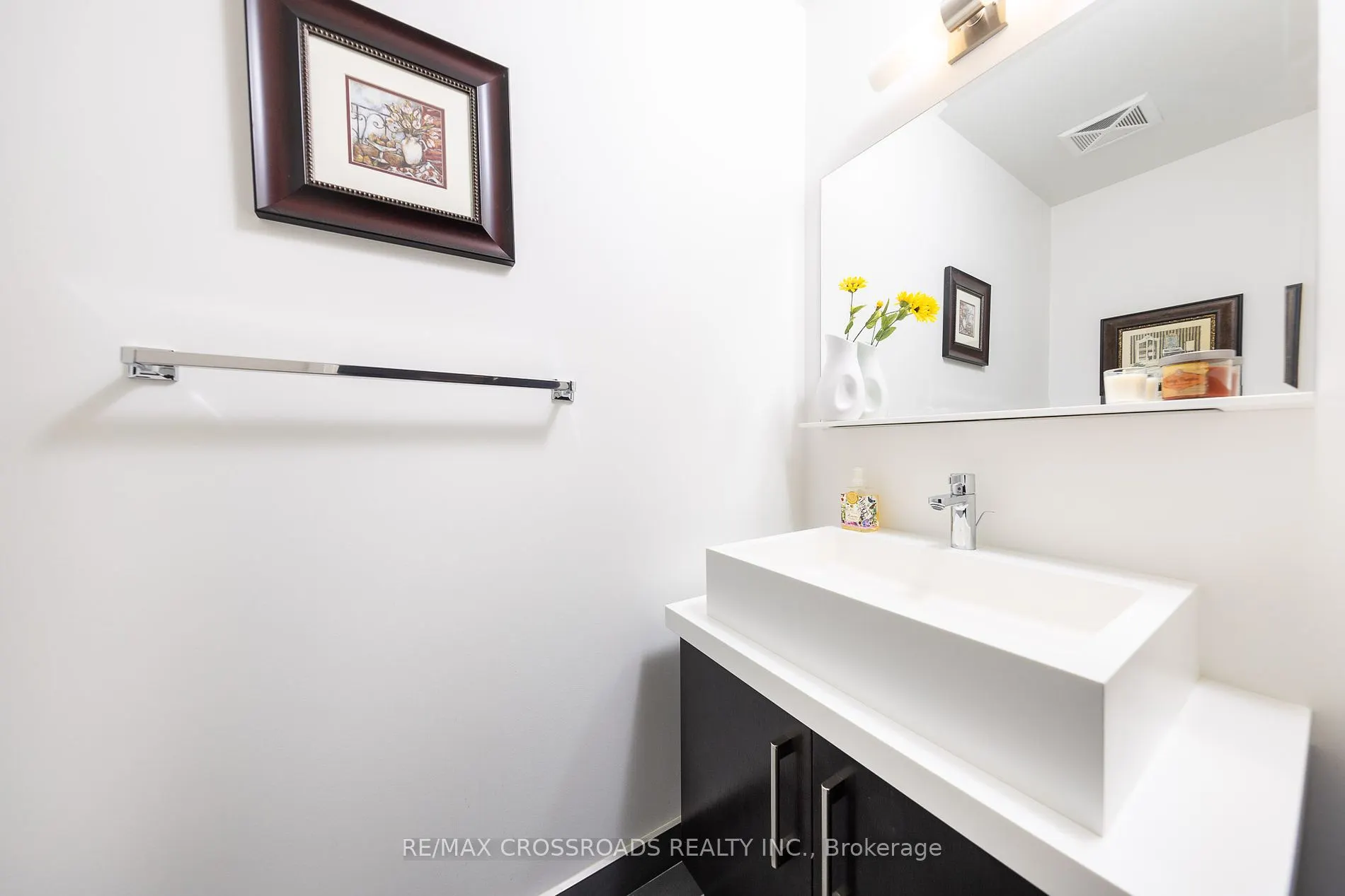 1080 Bay St, #4509
