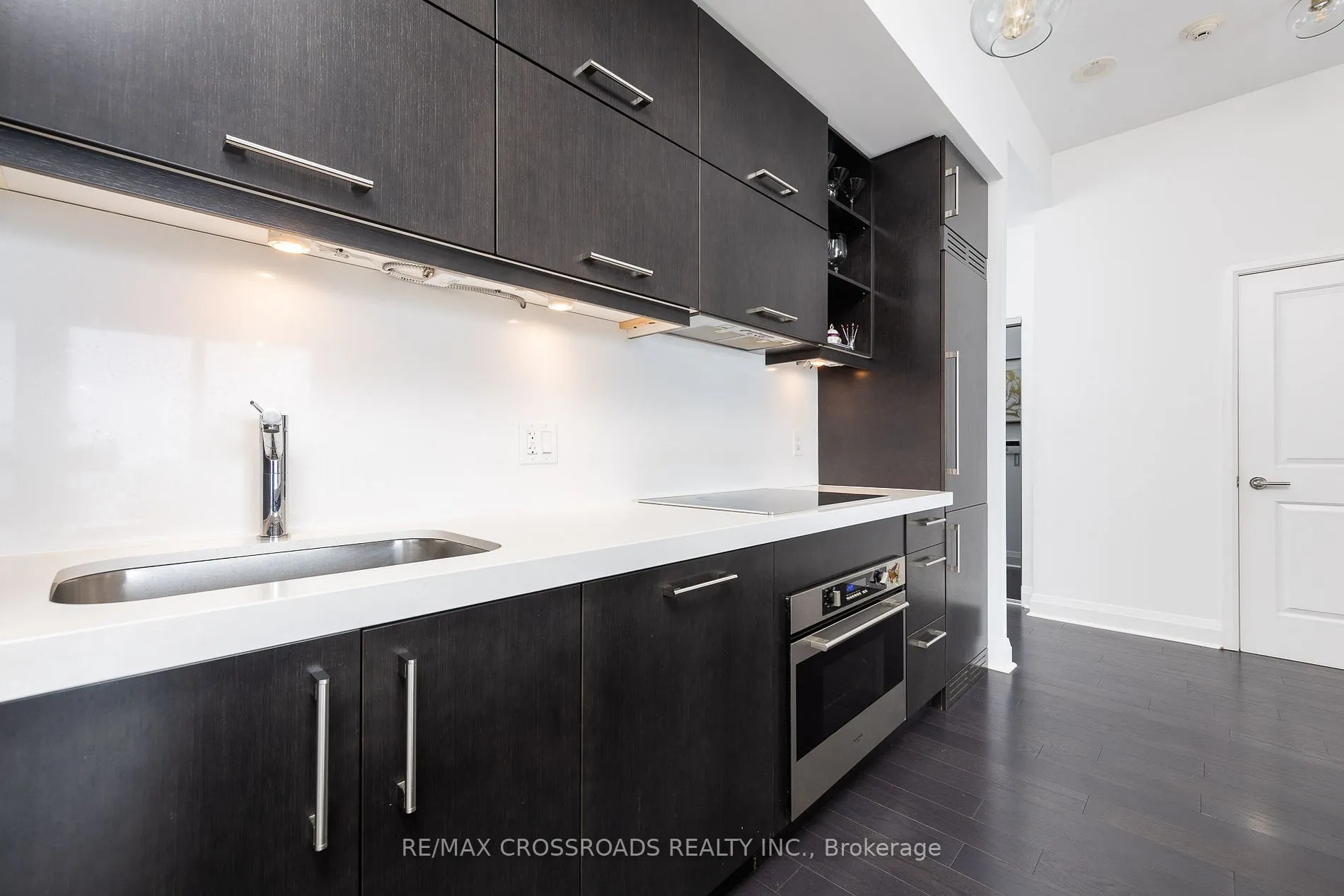 1080 Bay St, #4509