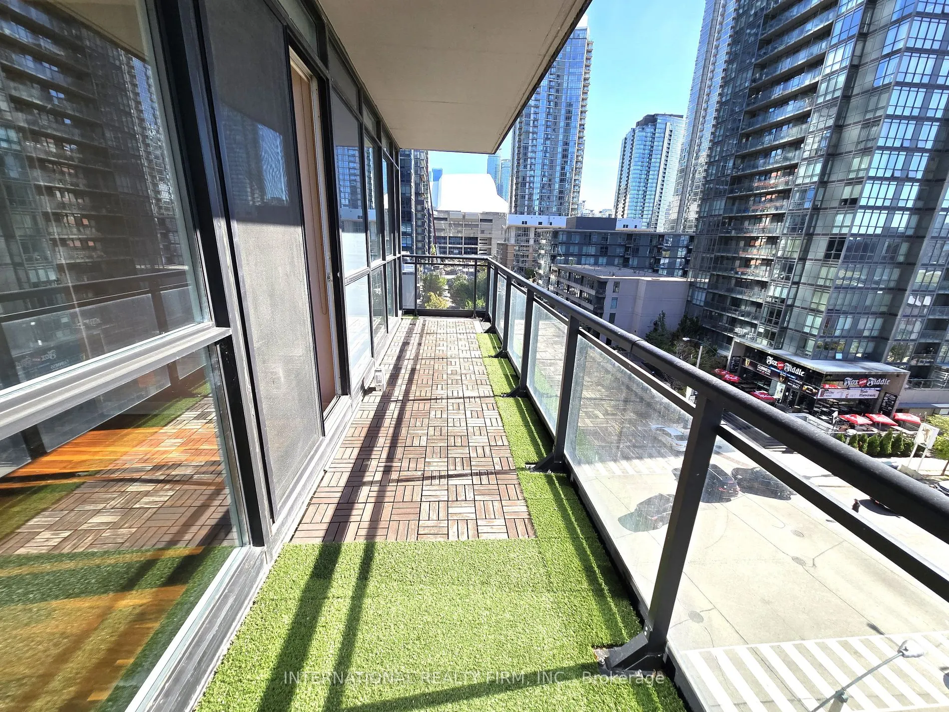 8 Telegram Mews, #703