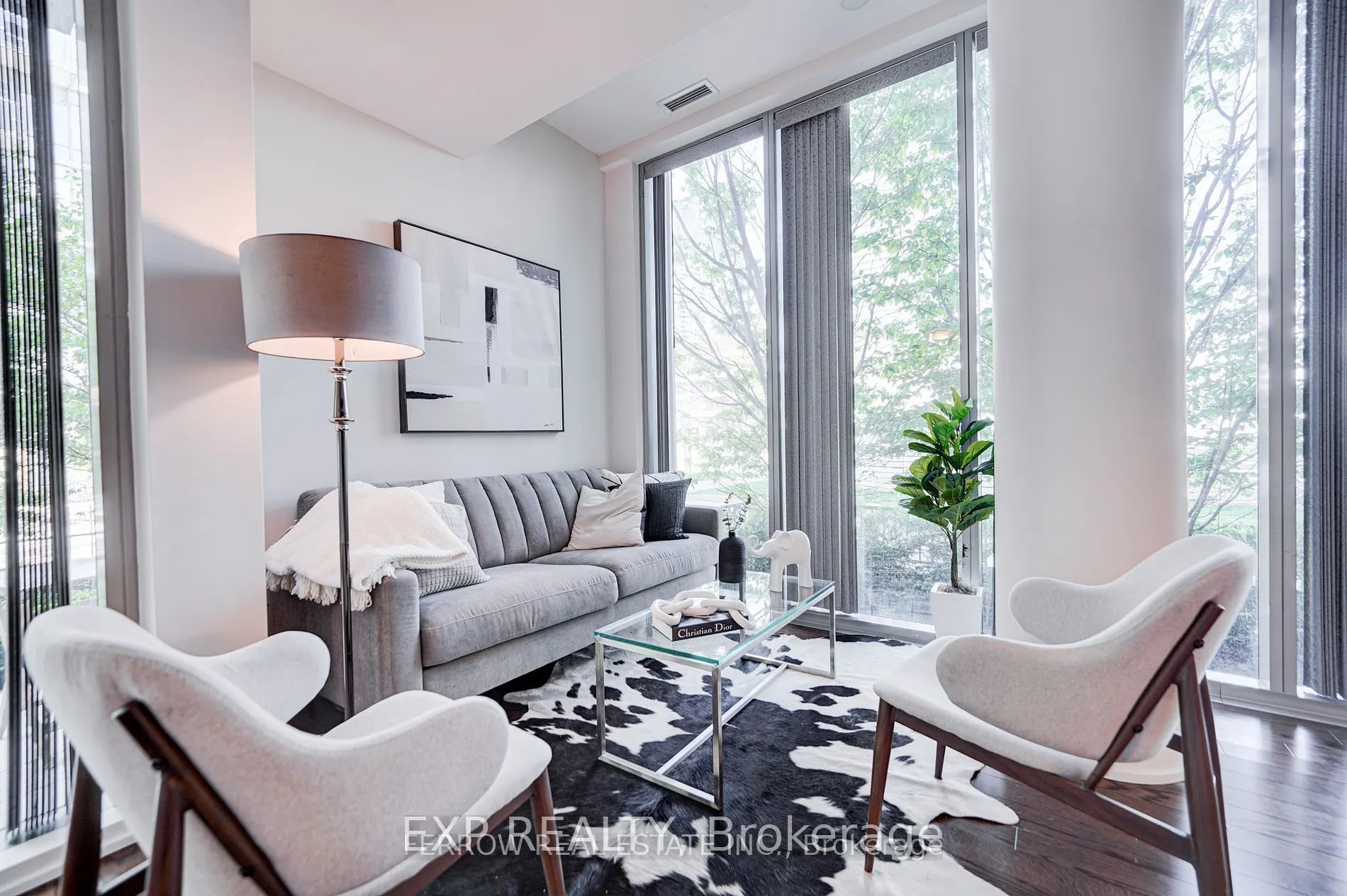 39 Queens Quay E, #101