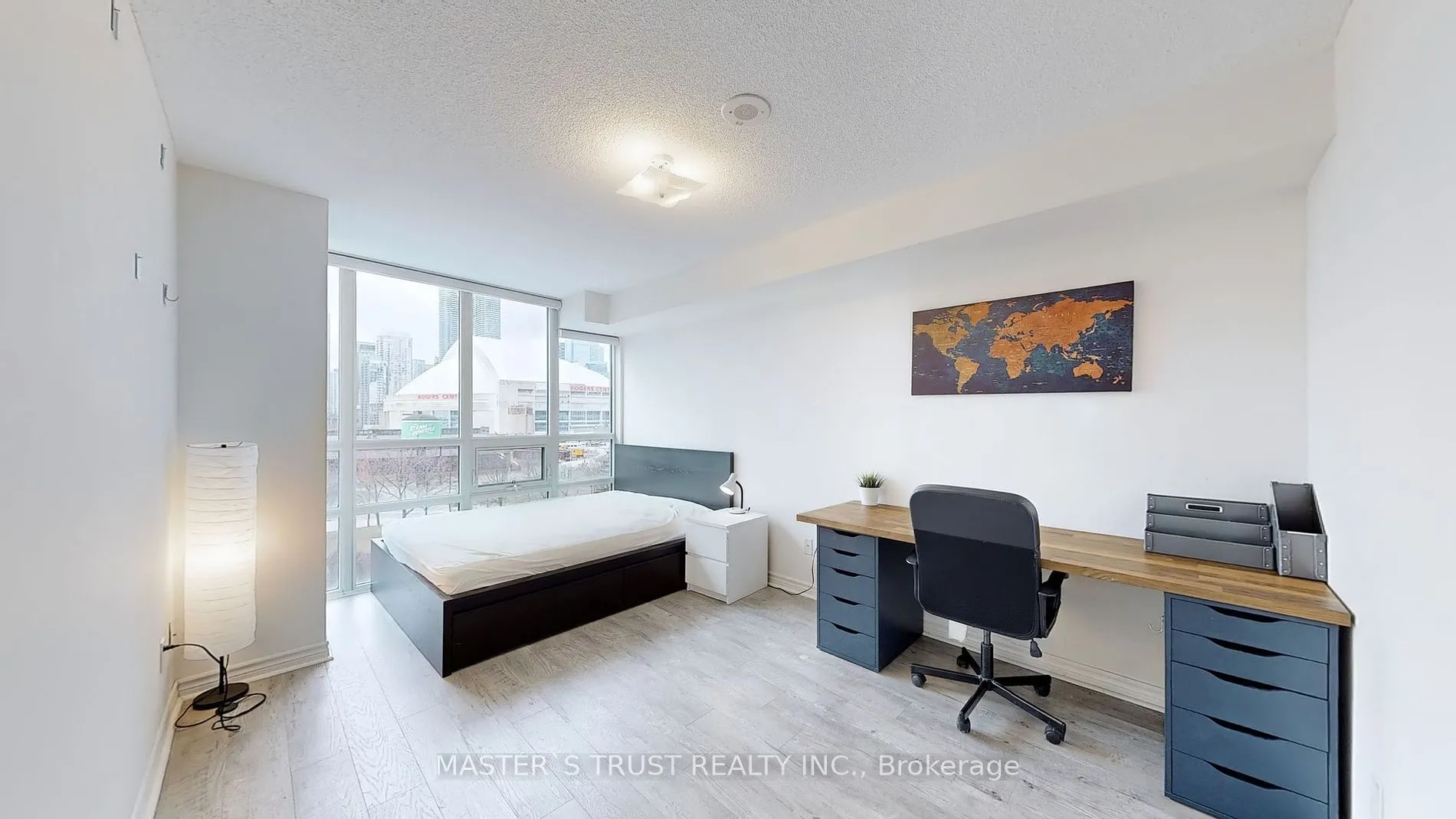 25 Lower Simcoe St, #809