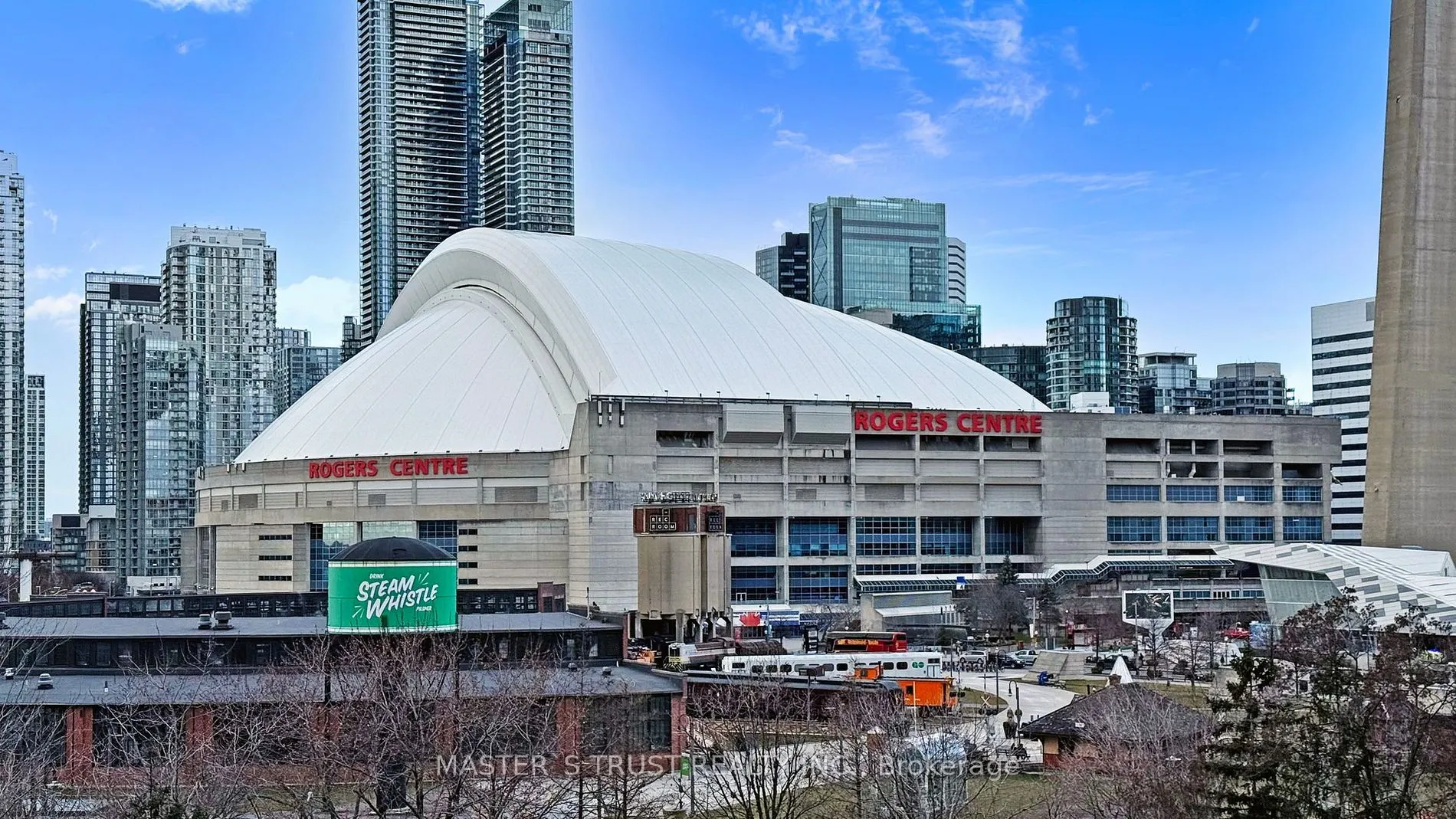 25 Lower Simcoe St, #809