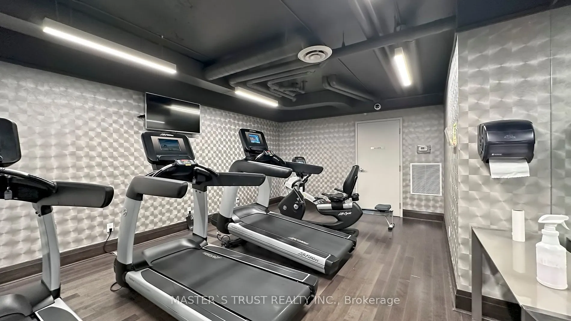 25 Lower Simcoe St, #809
