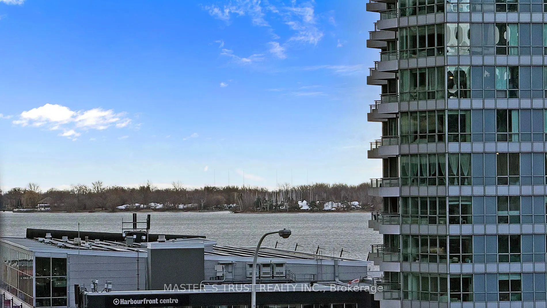 25 Lower Simcoe St, #809