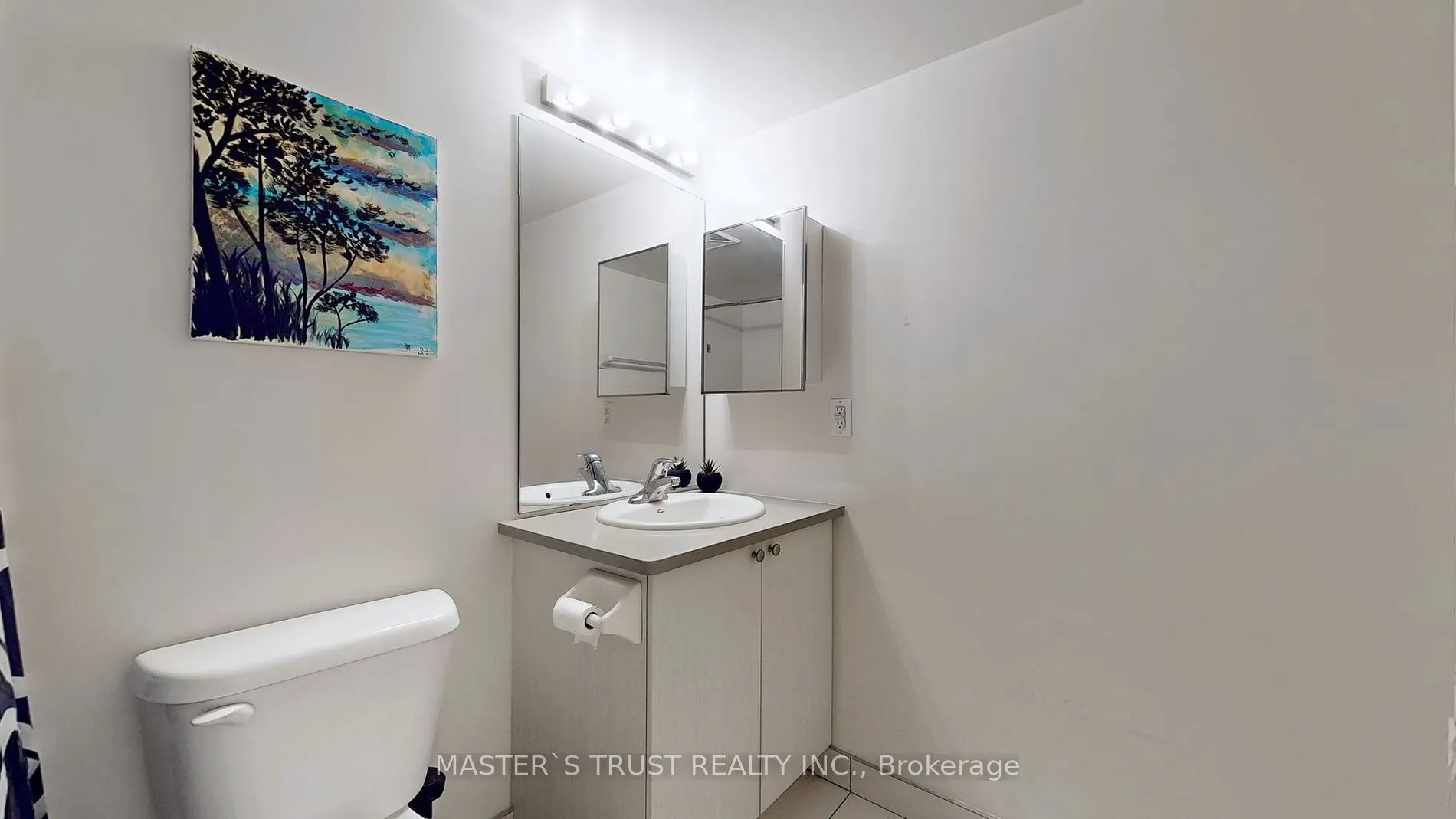 25 Lower Simcoe St, #809