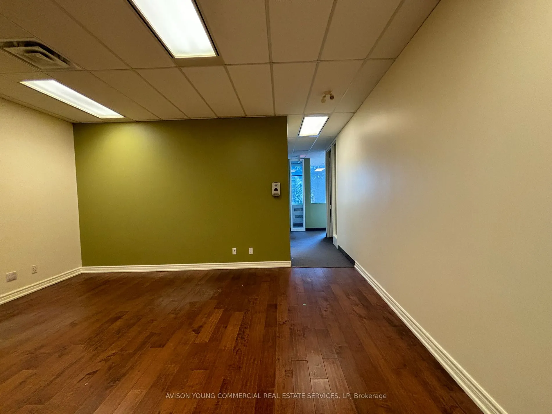 55 Eglinton Avenue E, #502