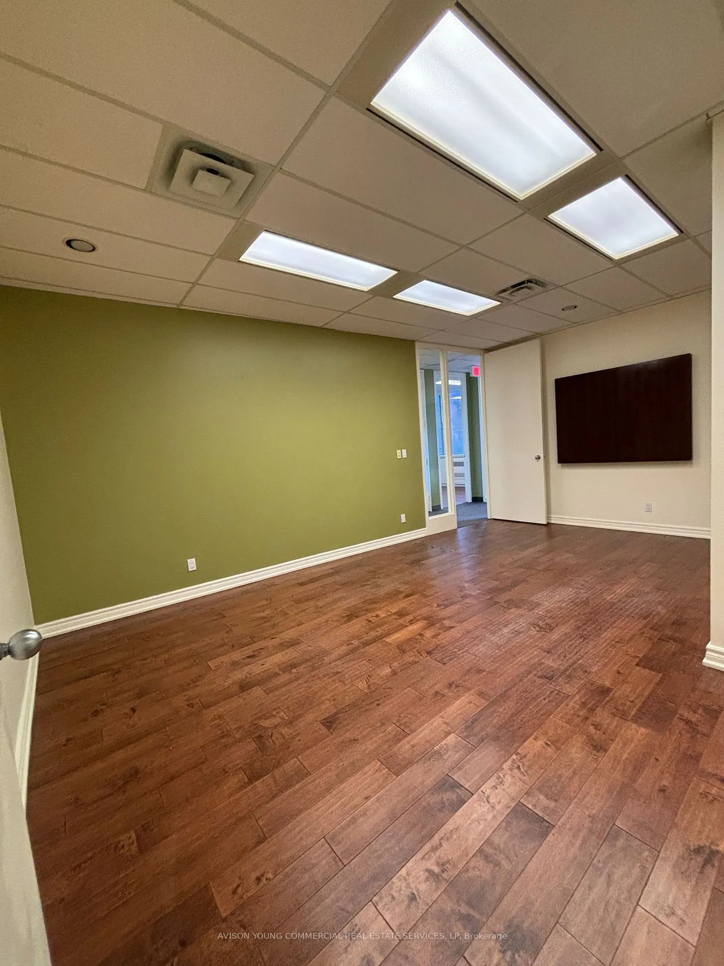 55 Eglinton Avenue E, #502