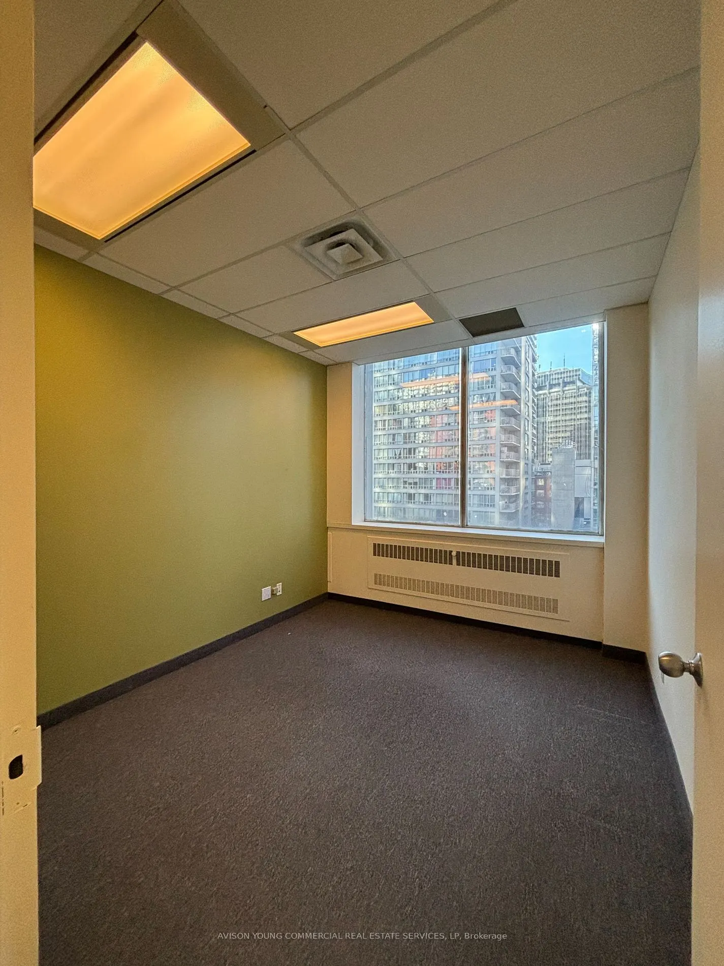 55 Eglinton Avenue E, #502