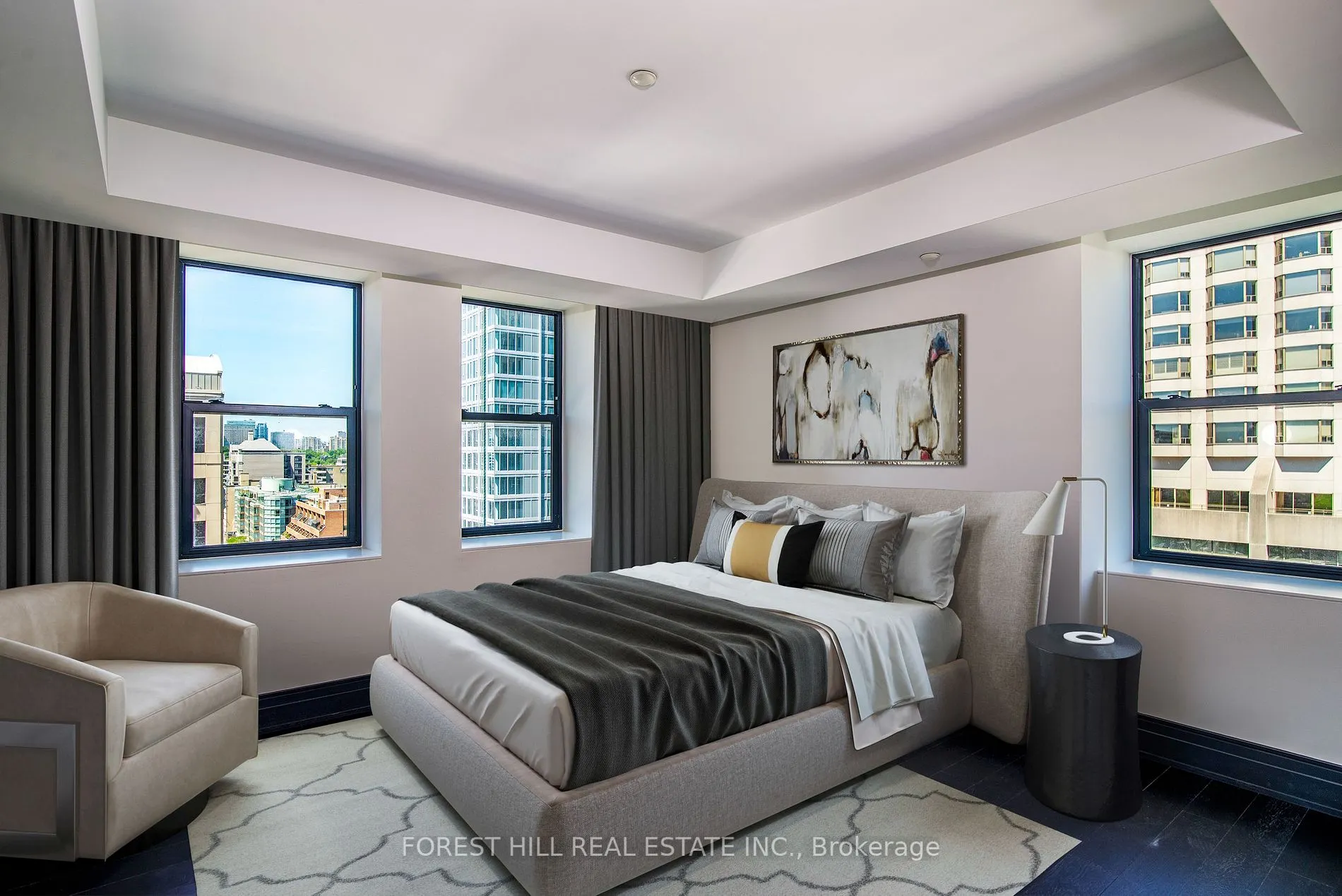 2 Avenue Rd, #601