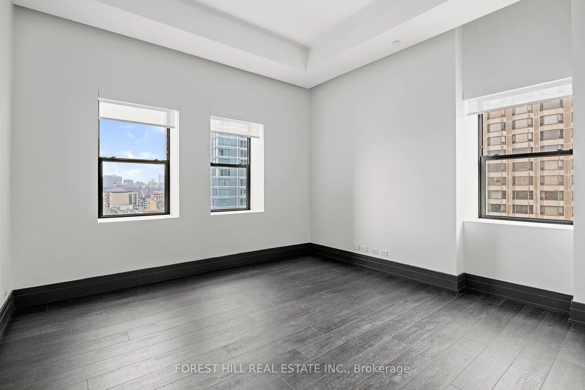 2 Avenue Rd, #601