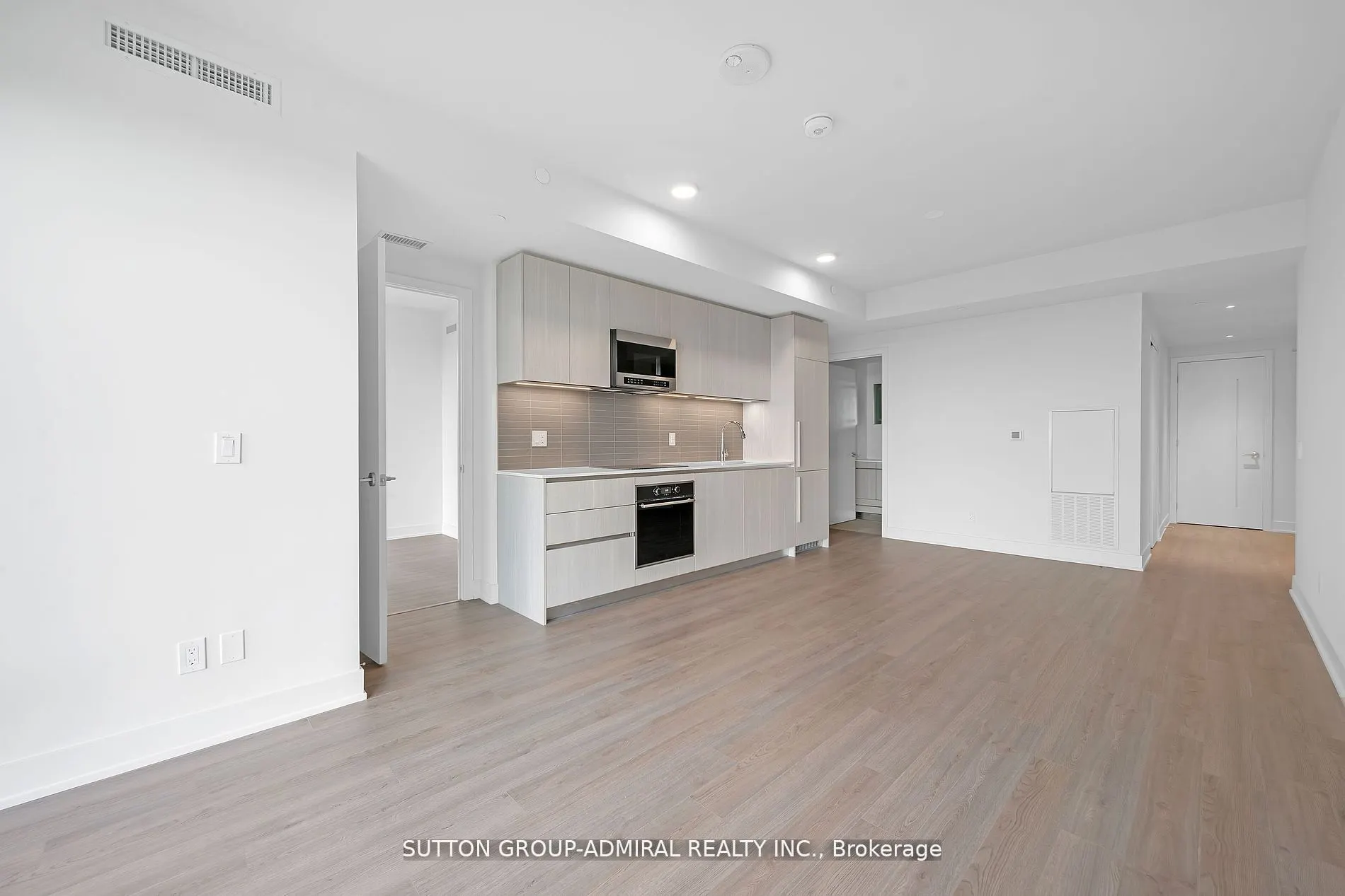 8 Cumberland St, #1706