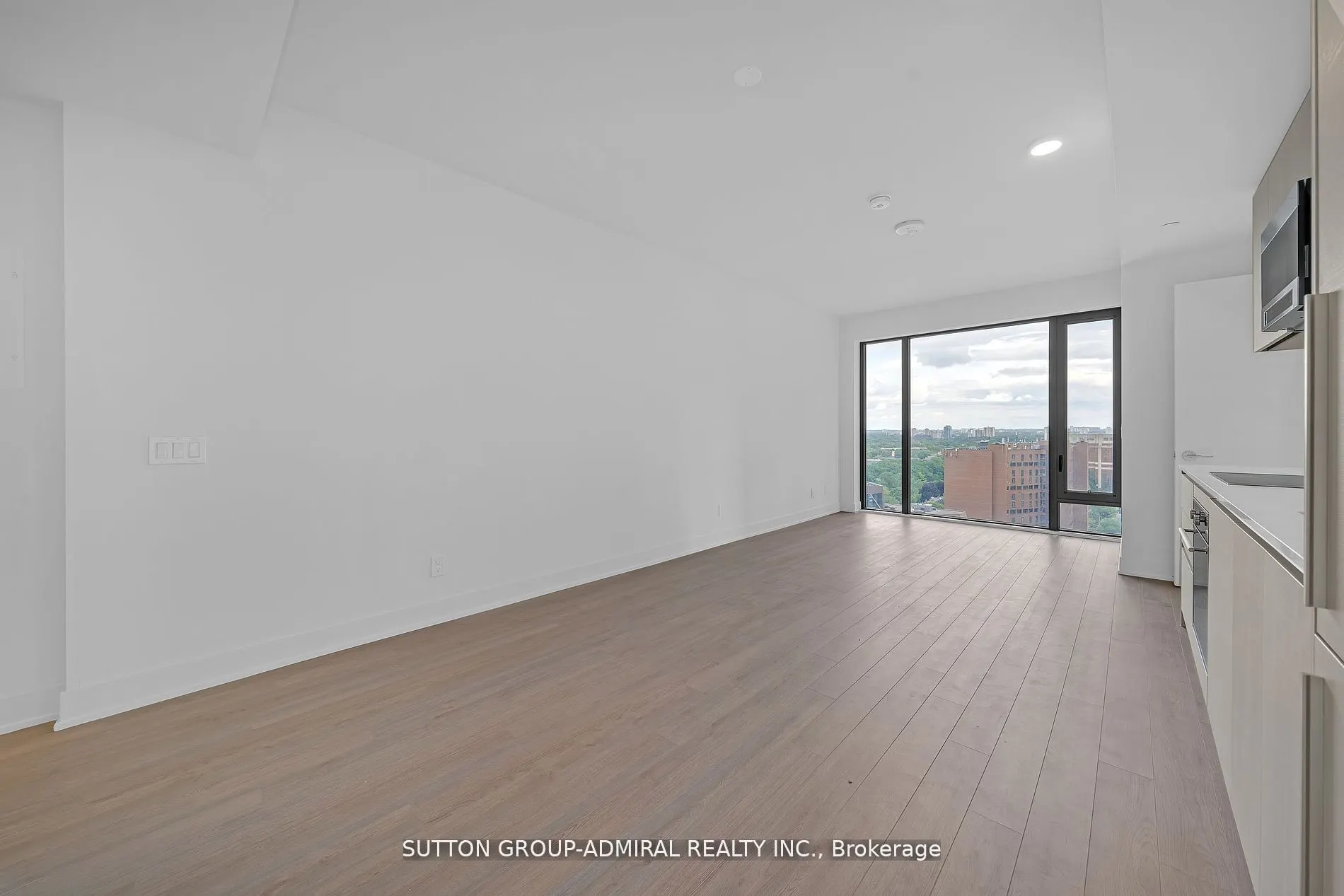 8 Cumberland St, #1706