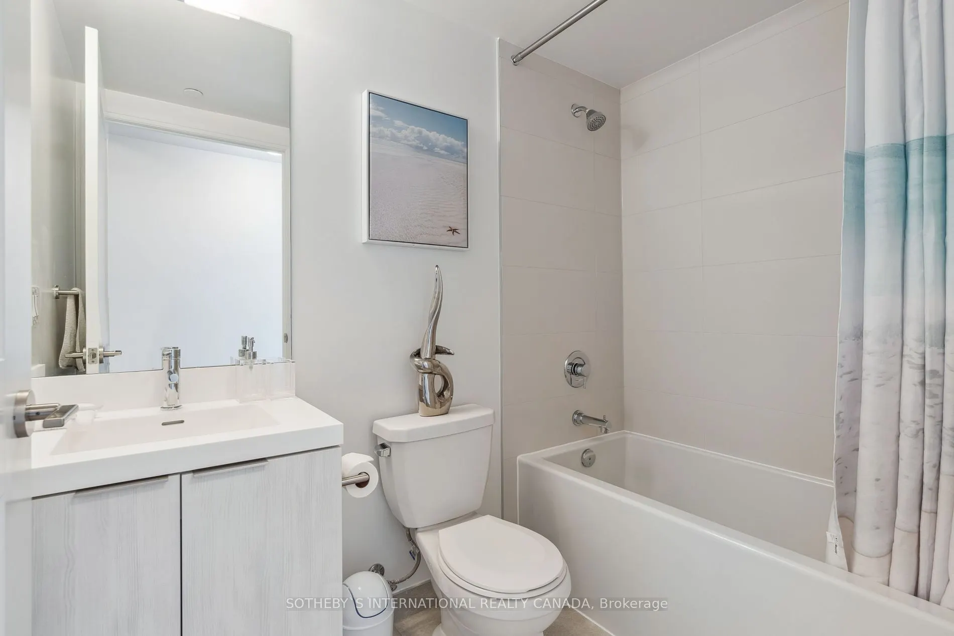 28 Widmer St, #3629