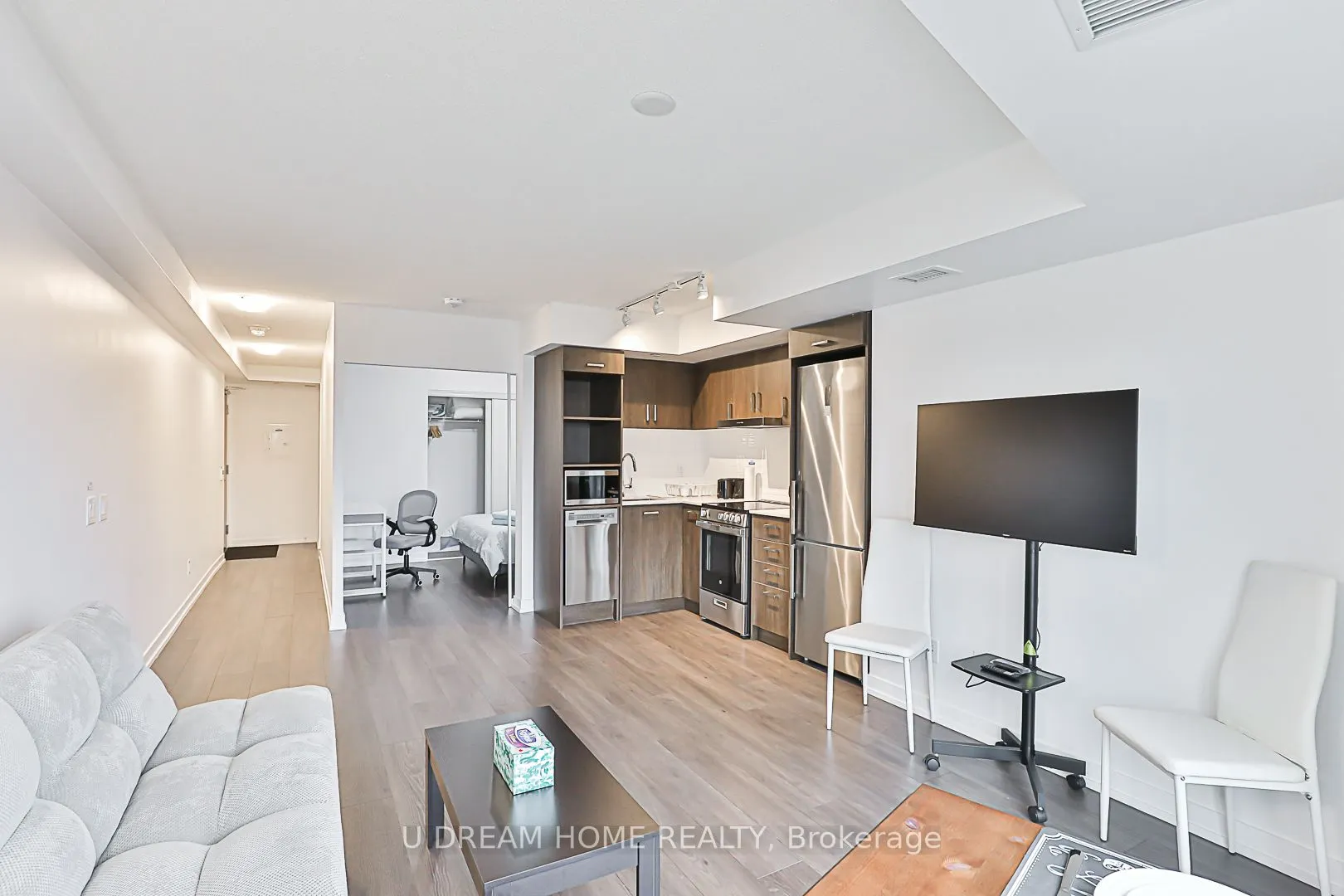 219 Dundas St E, #1201