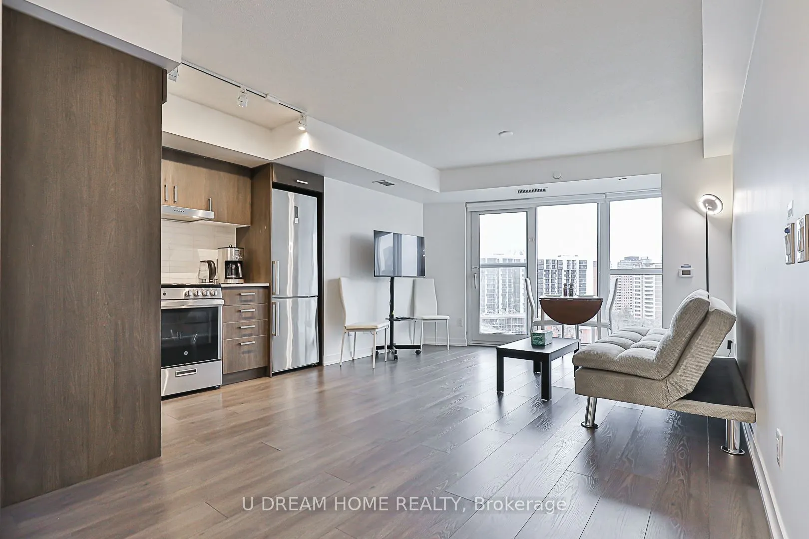 219 Dundas St E, #1201