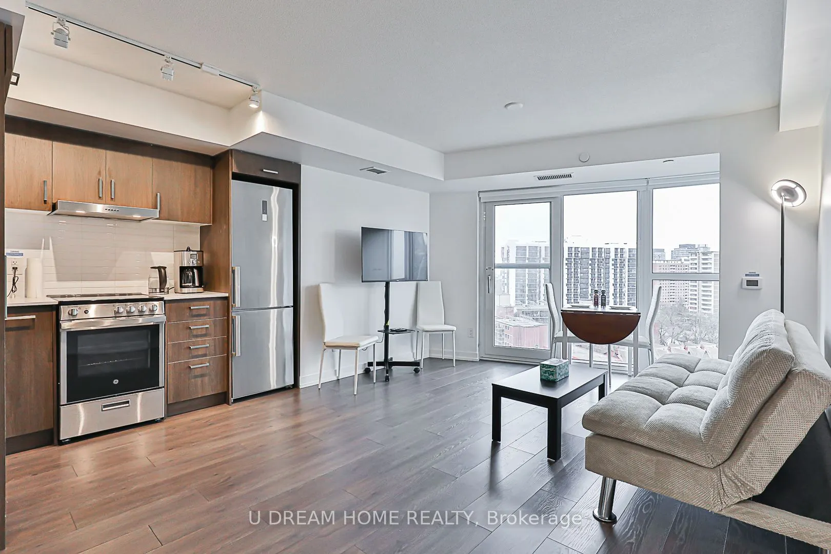 219 Dundas St E, #1201