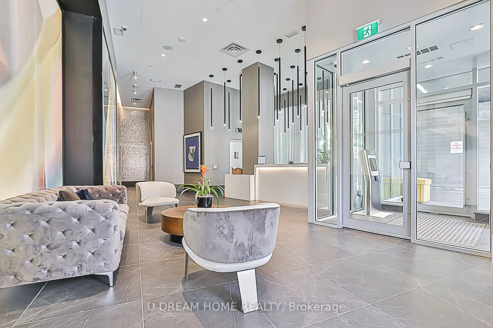 219 Dundas St E, #1201