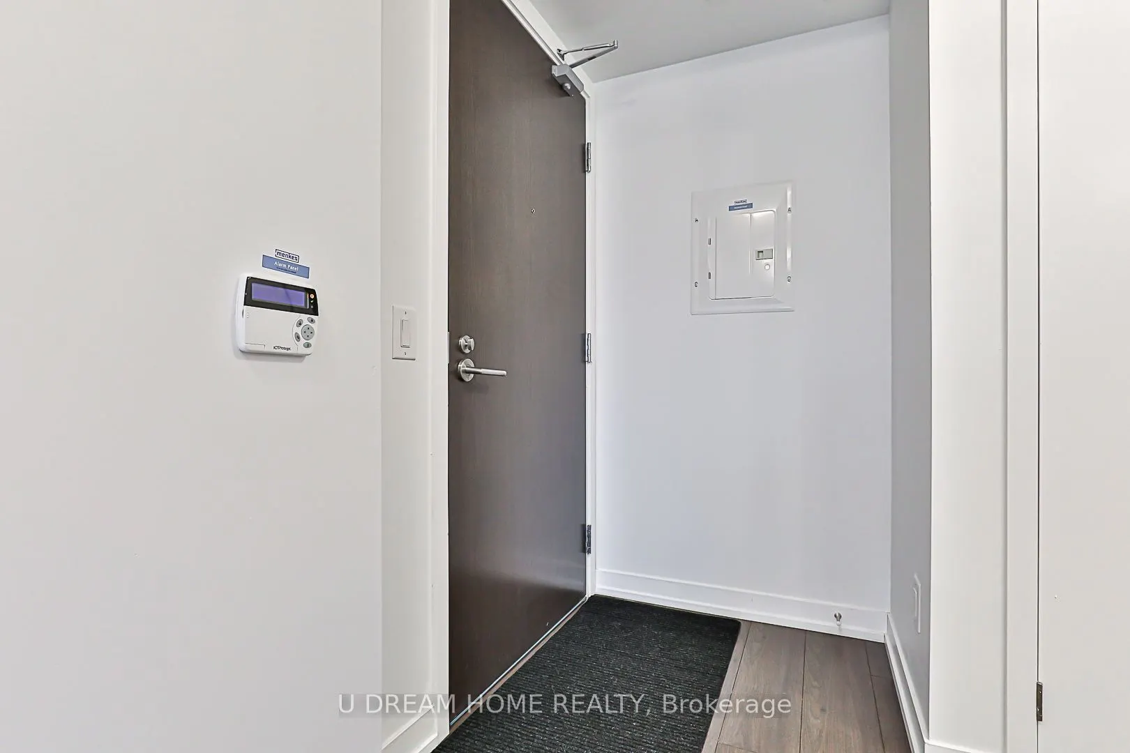 219 Dundas St E, #1201