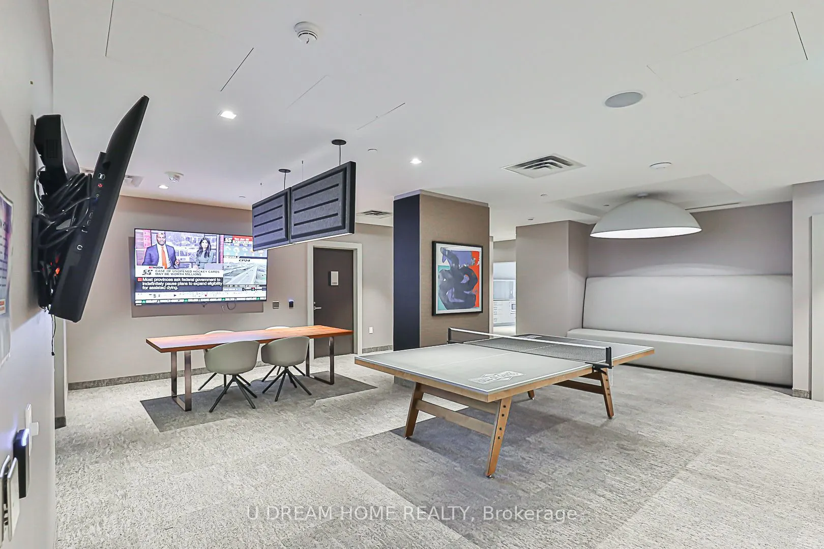 219 Dundas St E, #1201